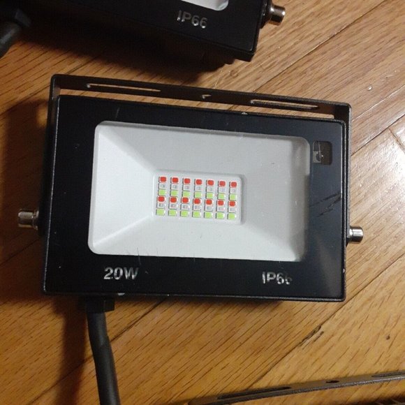3 Pcs. Used Smart Led Flood Light RGB Outdoor Spotlight Lamp Tuya WiFi IP66 - Picture 3 of 7